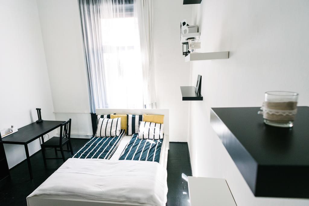 D.Five Stylish Apartment On Vaci Street Budapest Exteriör bild